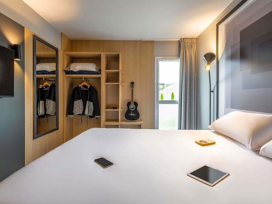 ibis Issoire