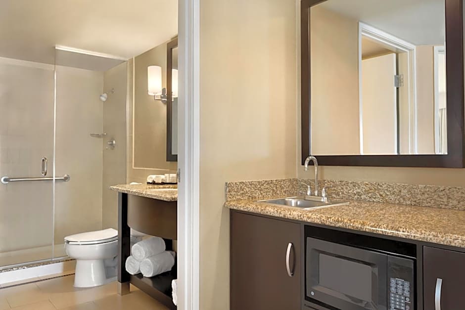 Embassy Suites By Hilton Los Angeles Glendale