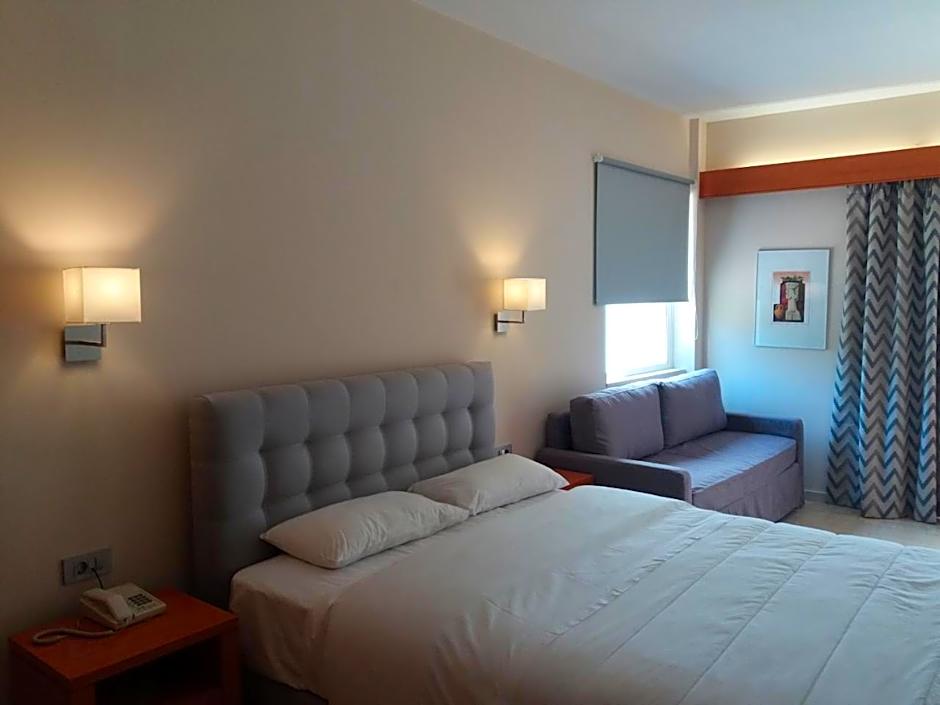 Antikyra Beach Hotel