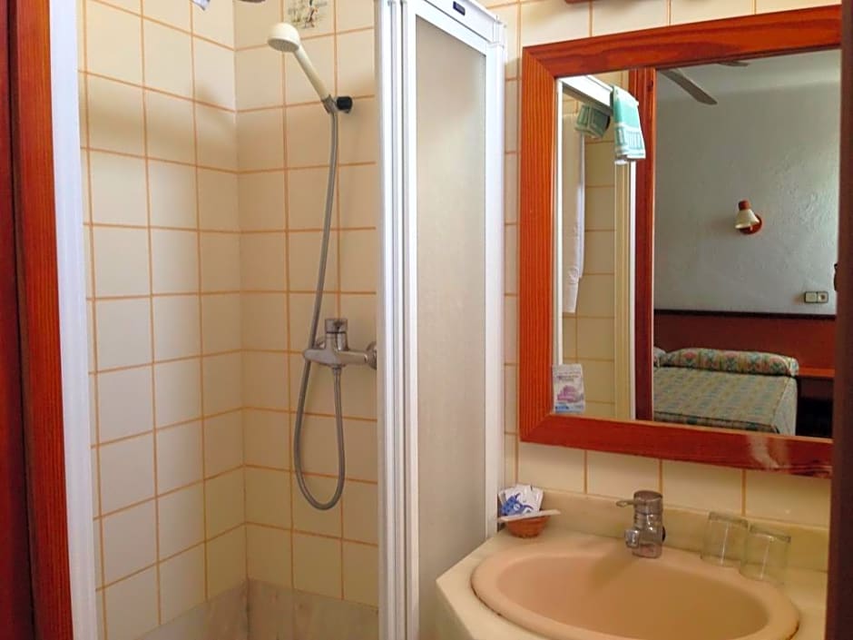 Hostal De La Caravel-La Ii