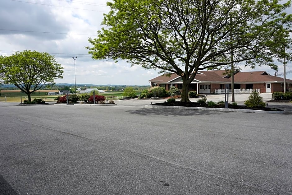 Harvest Drive Family Inn - Renovated Rooms