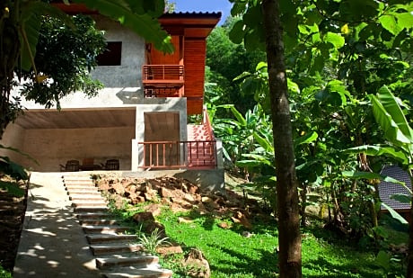 Maewin Guesthouse and Resort