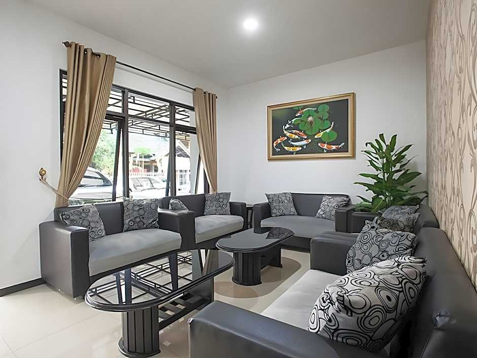 RedDoorz near Taman Krida Budaya Malang