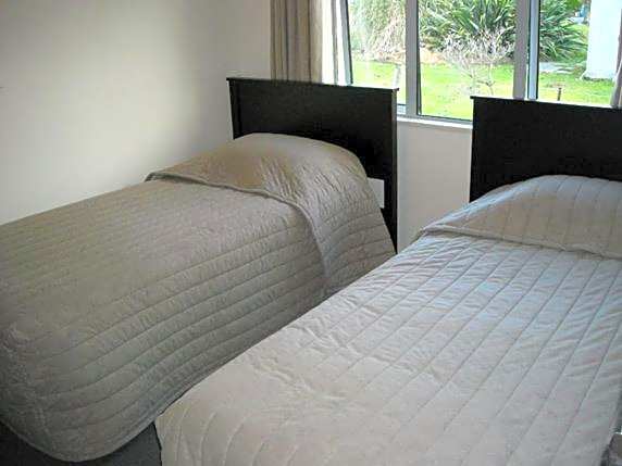 St. John's Court Motel