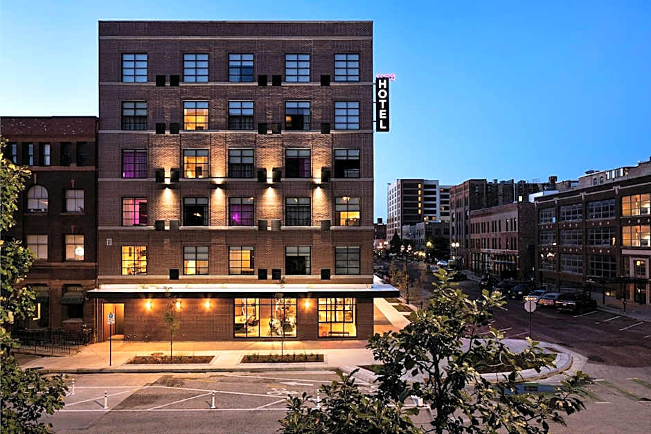 Moxy Omaha Downtown