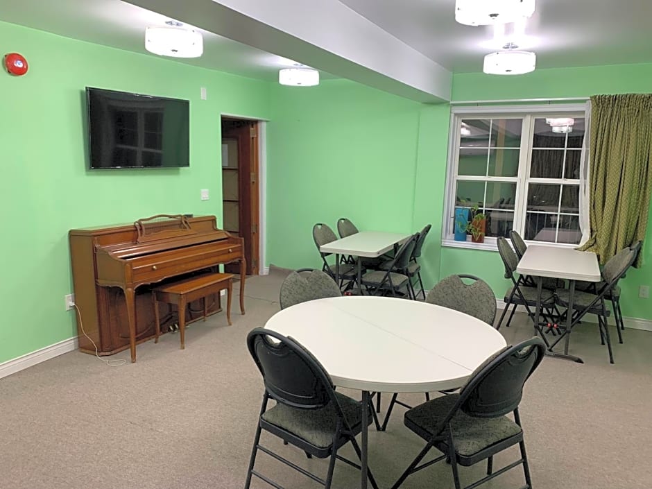 Midtown Motel & Suites