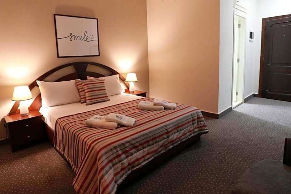 Nine Seven Hotel