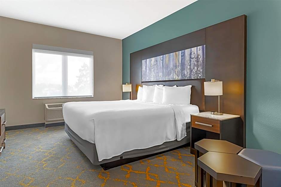 Best Western Plus Isanti