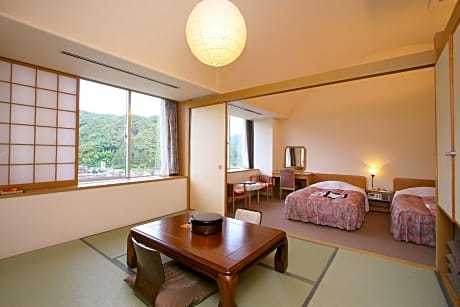 Family Room with Tatami Area and Private Bathroom