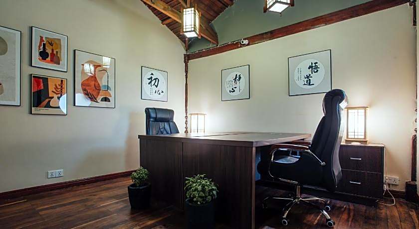 Yushili Hotel & Restaurant