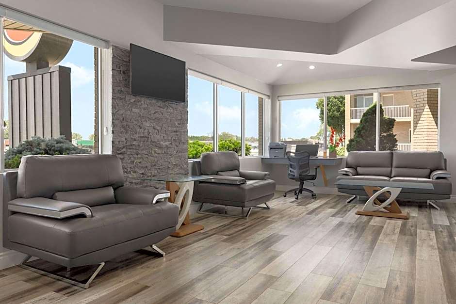 Super 8 by Wyndham Windsor/Dougall