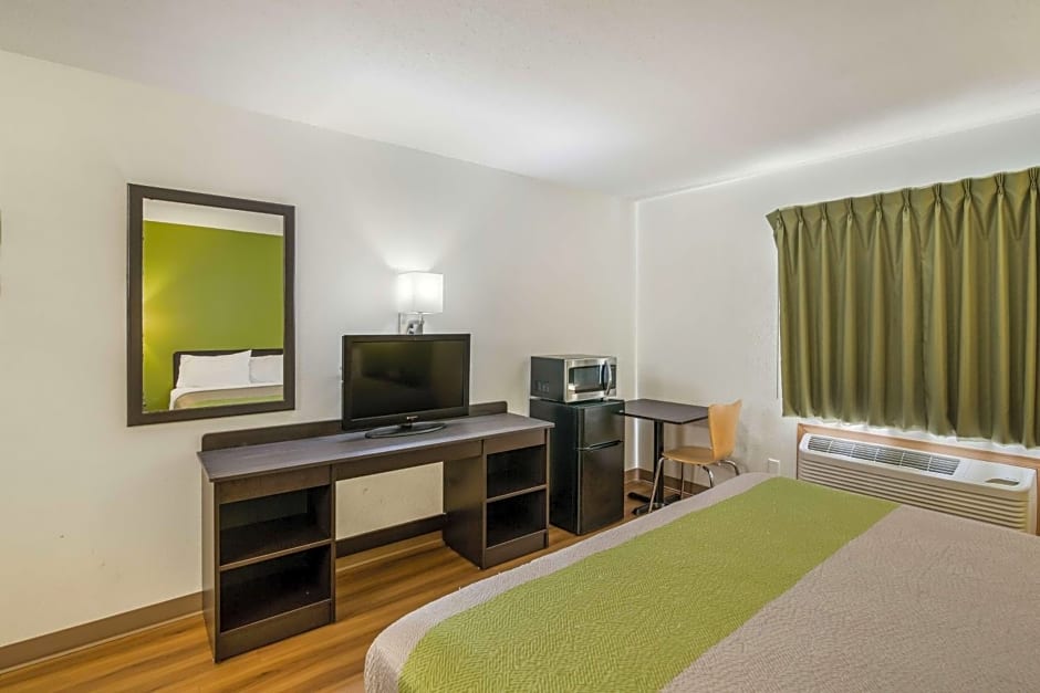 Motel 6-Fargo, ND - South