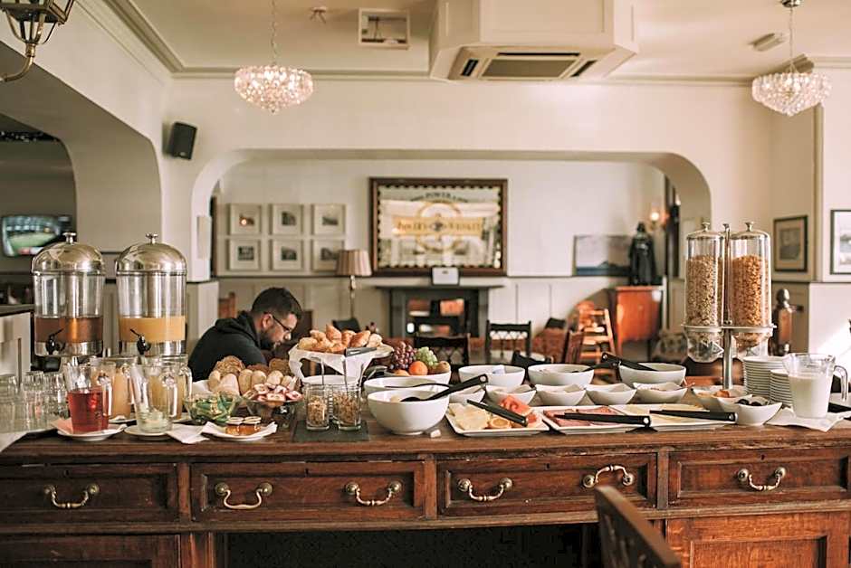 Royal Valentia Hotel