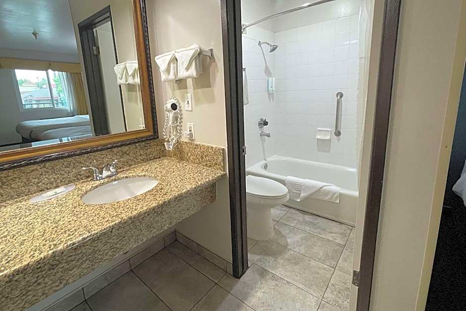 Quality Inn Ontario Airport Convention Center