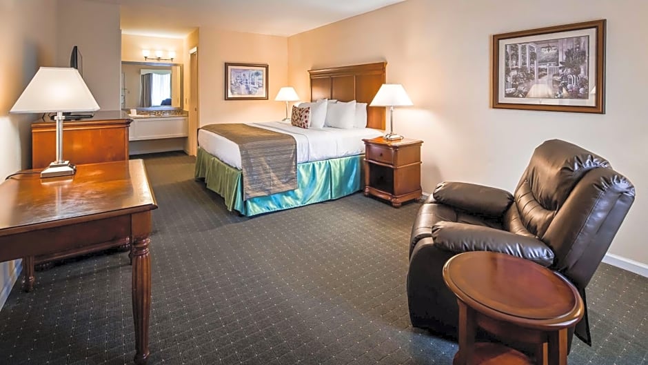 Best Western PLUS Santee Inn
