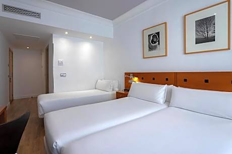 Triple Room (3 Adults)