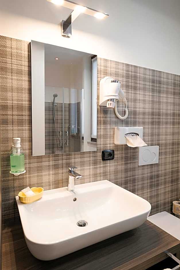 Hotel Ungheria Varese 1946