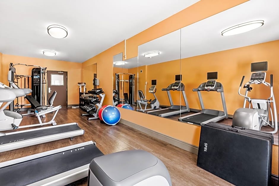 Holiday Inn Express Portland SE - Clackamas Area by IHG