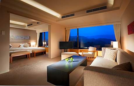 Suite with Mountain View - Non-Smoking