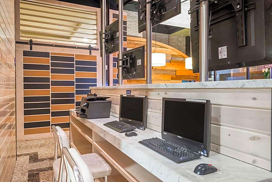 Tryp by Wyndham Times Square South