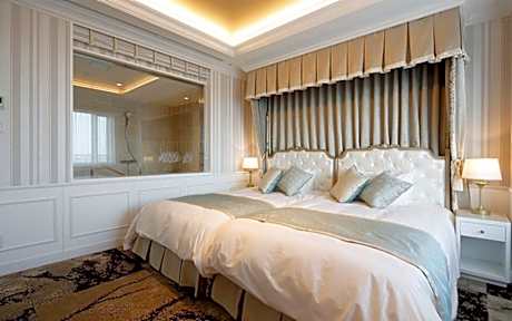 Premium Suite Room