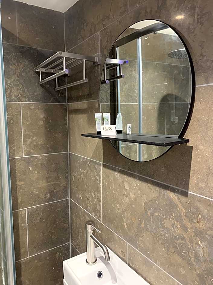 Relax Inn Guest House