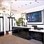 Holiday Inn Express Chicago - Magnificent Mile By IHG
