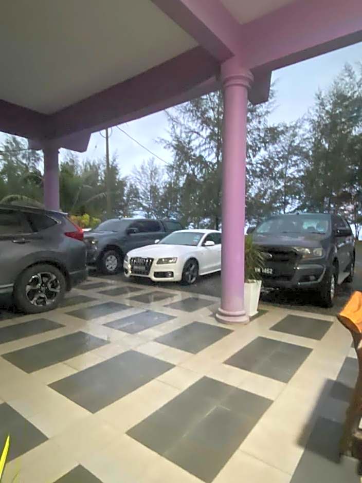 Paka Tamim Seaview Hotel