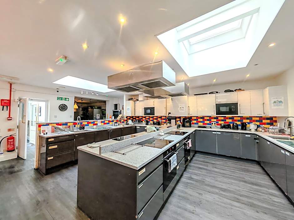 Prime Backpackers Angel