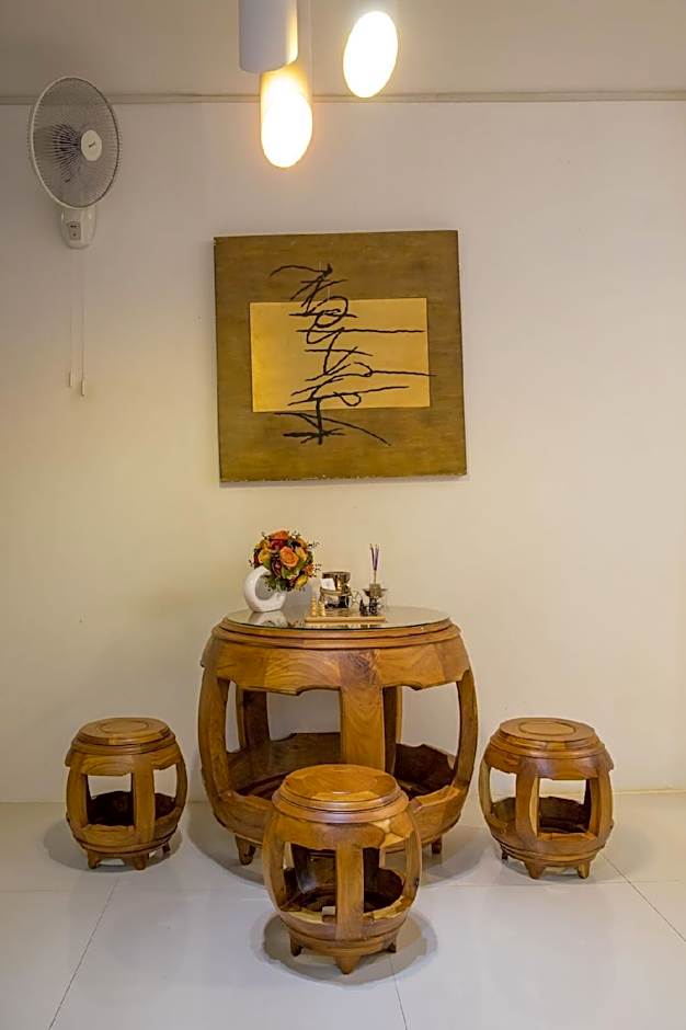 Nine Plus Loft (Guest House)