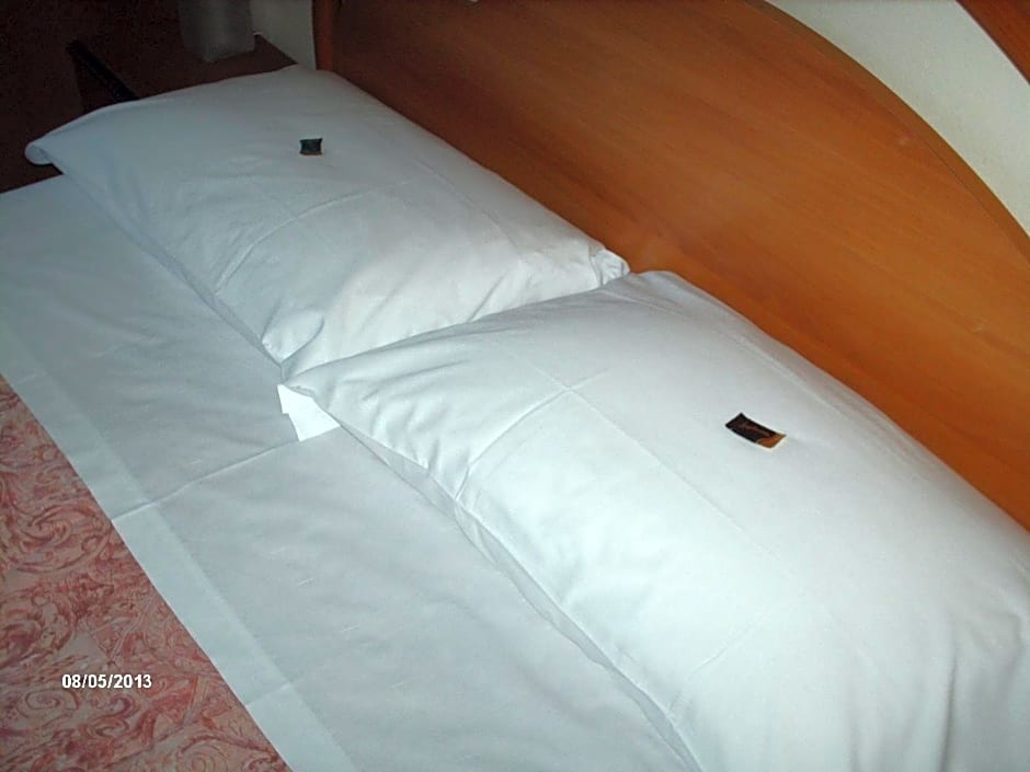 Hotel Triana e Tyche