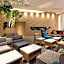 Comfort Suites Tokyo Bay