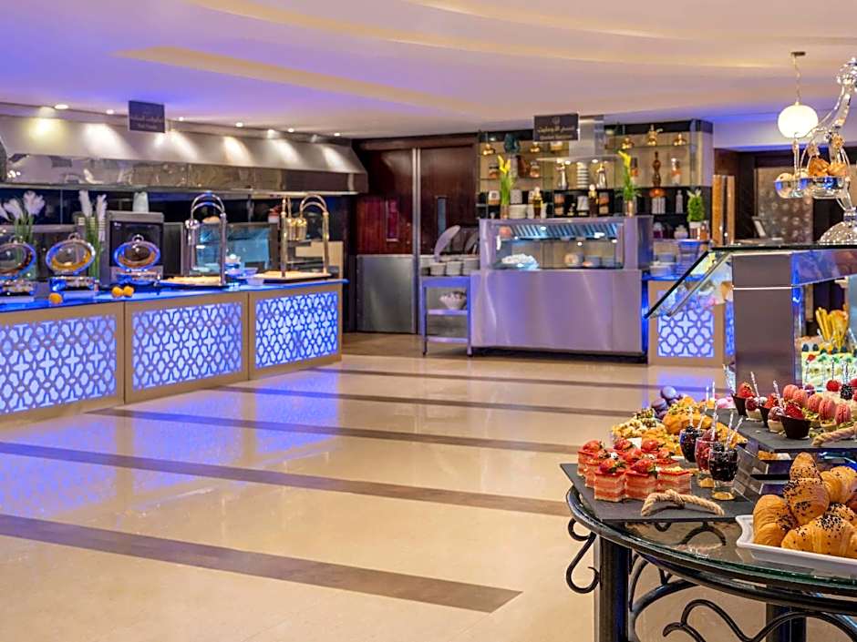 Anwar Al Madinah Movenpick Hotel
