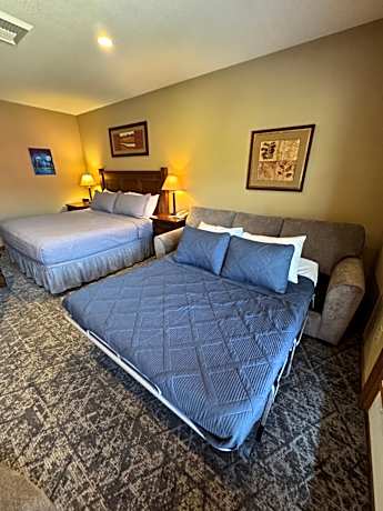 King Studio with Sofa Bed