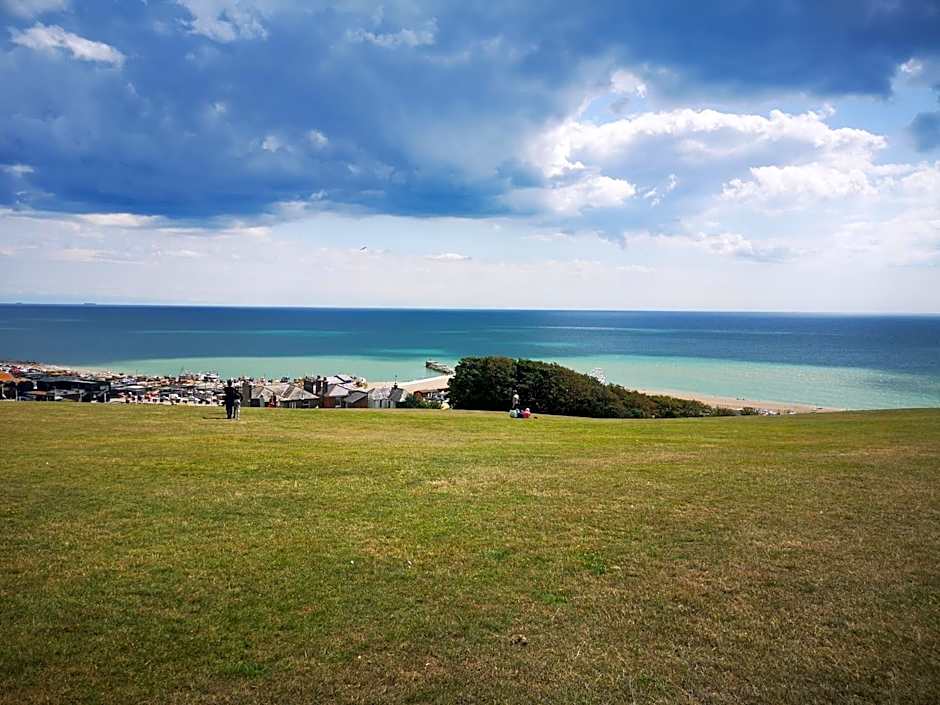 The Abi Joseph @Combe Haven