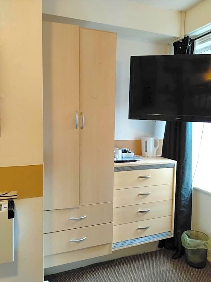 Fern Villa Hotel - Albert Road