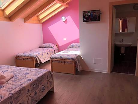 Comfort Quadruple Room