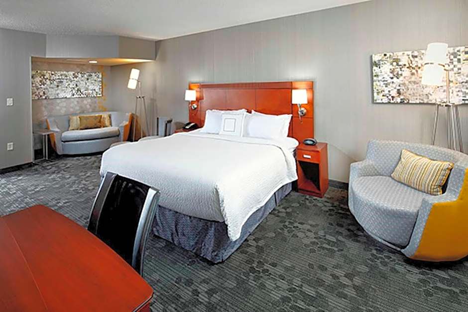 Courtyard by Marriott Akron Stow