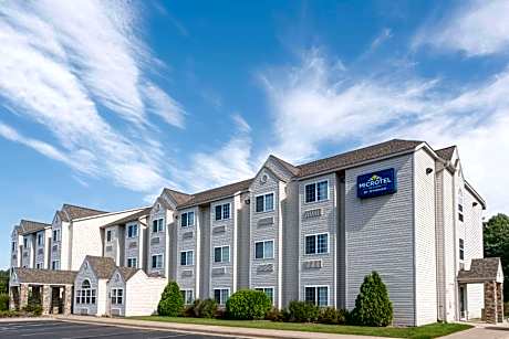 Microtel Inn & Suites by Wyndham Rice Lake