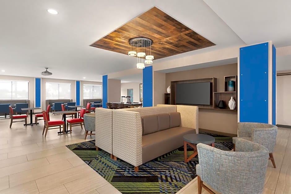 Holiday Inn Express Vero Beach-West, an IHG Hotel