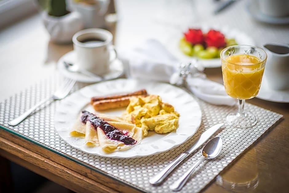 Dashwood Manor Seaside Bed & Breakfast