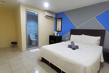 Superior Queen Room without Window - Non-Smoking