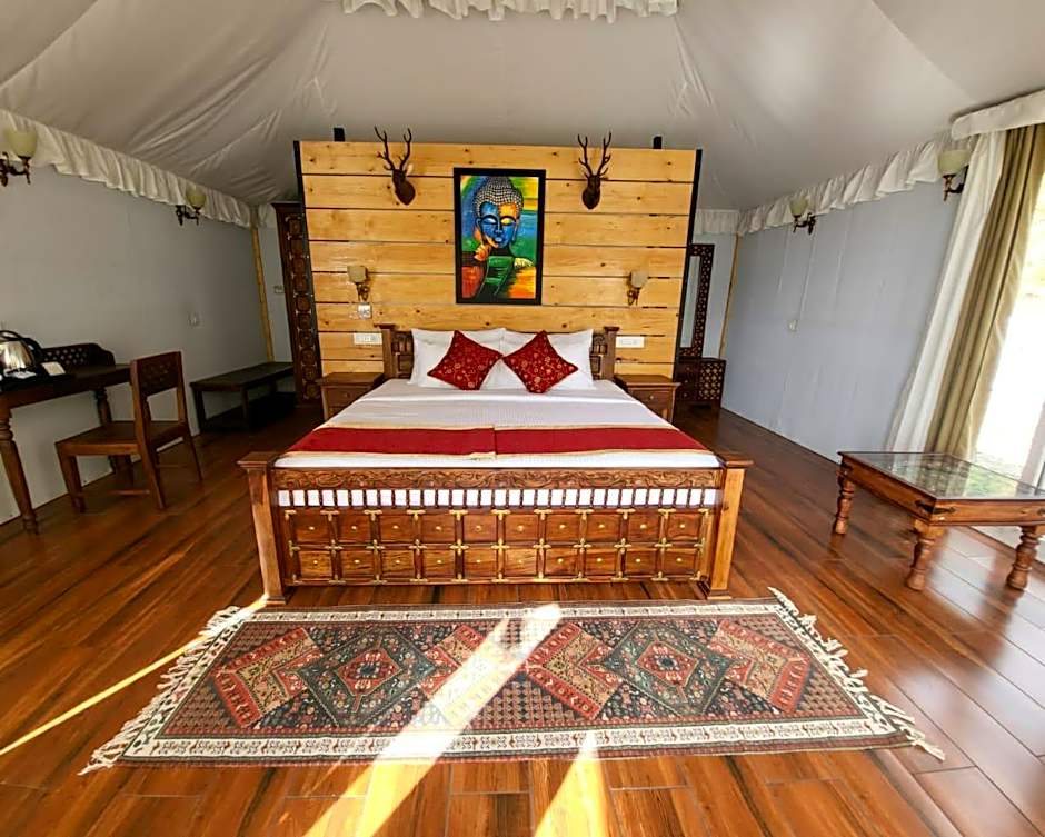 Photo 1 of 7 of Luxury 1 King Bed