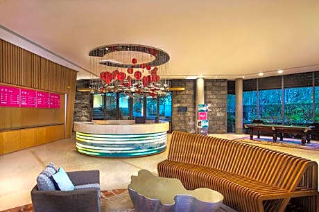 Aloft Chengdu Shixiang Lake