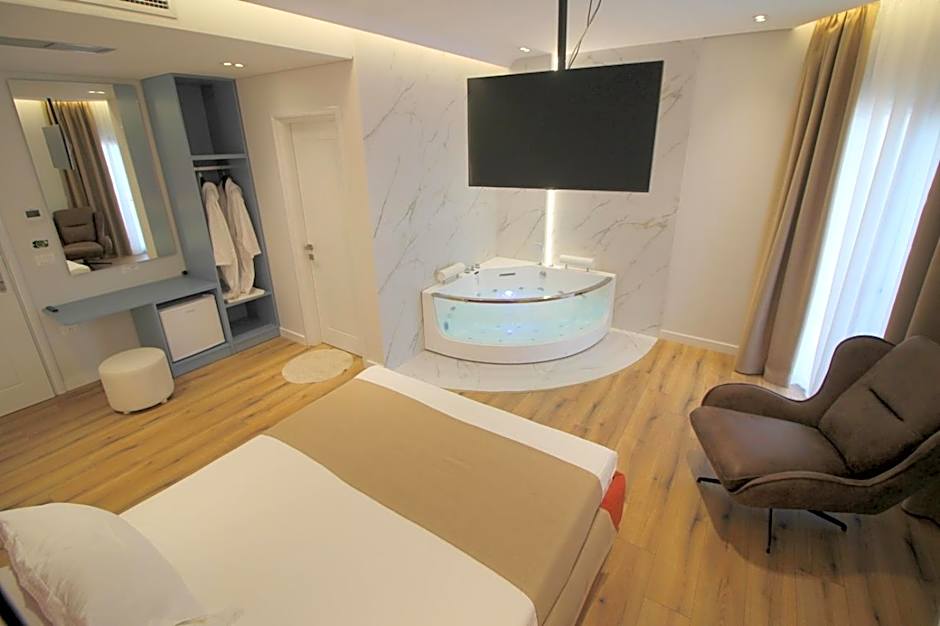 Hotel Strora