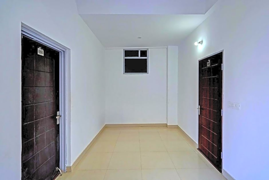 Goroomgo Komfy Stayz Dehradun