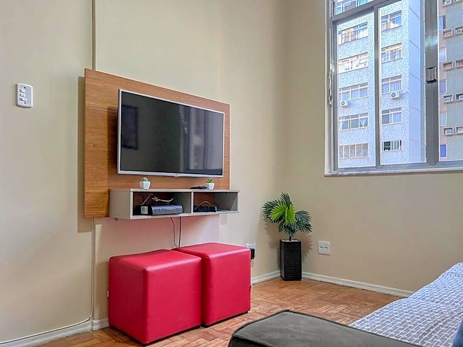 Apto completo em Copacabana