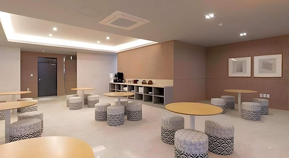 Brown-Dot Hotel Deokcheon