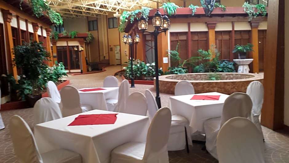 Canad Inns Destination Centre - Fort Garry