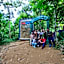 Asim Paris Guesthouse & jungle trekking